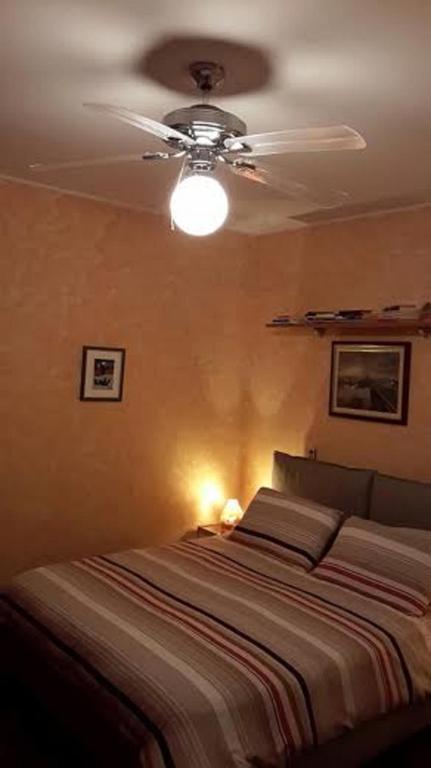 Mary Poppins'S House Bed & Breakfast Триест Стая снимка